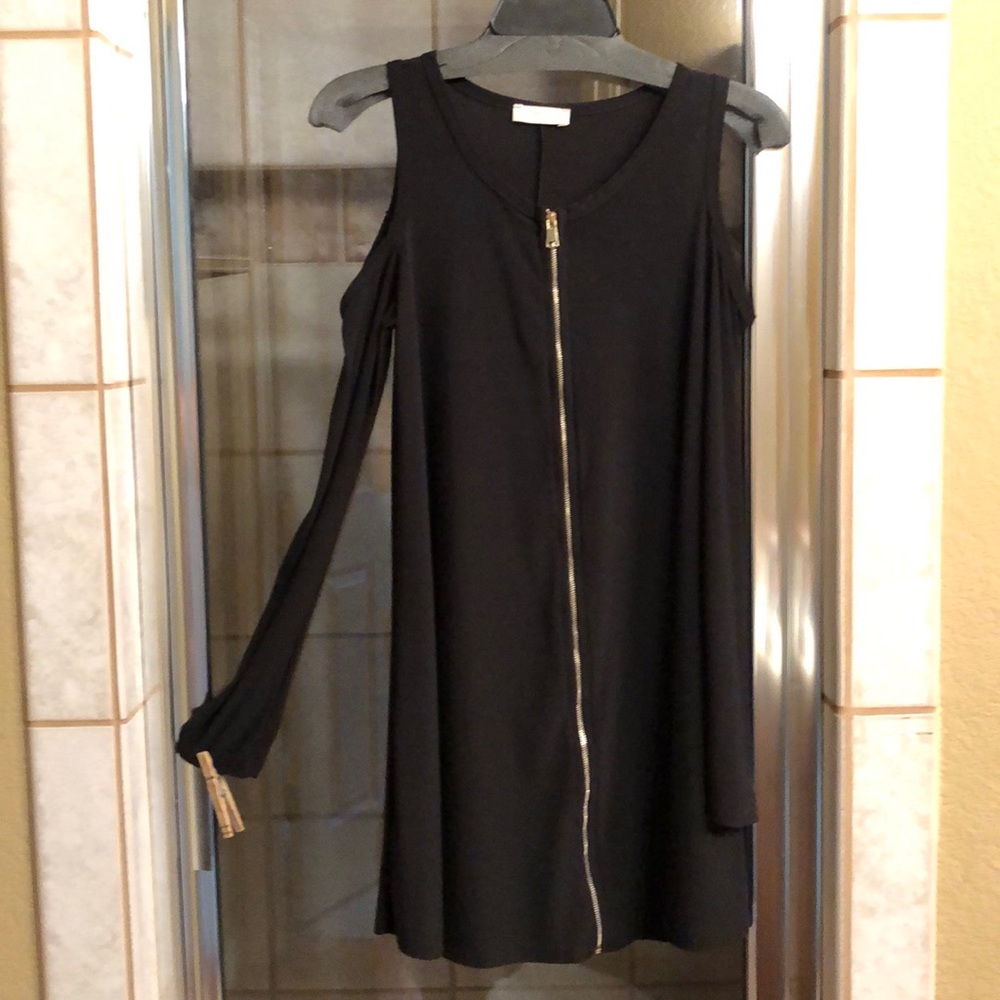 Pinc cold shoulder dress